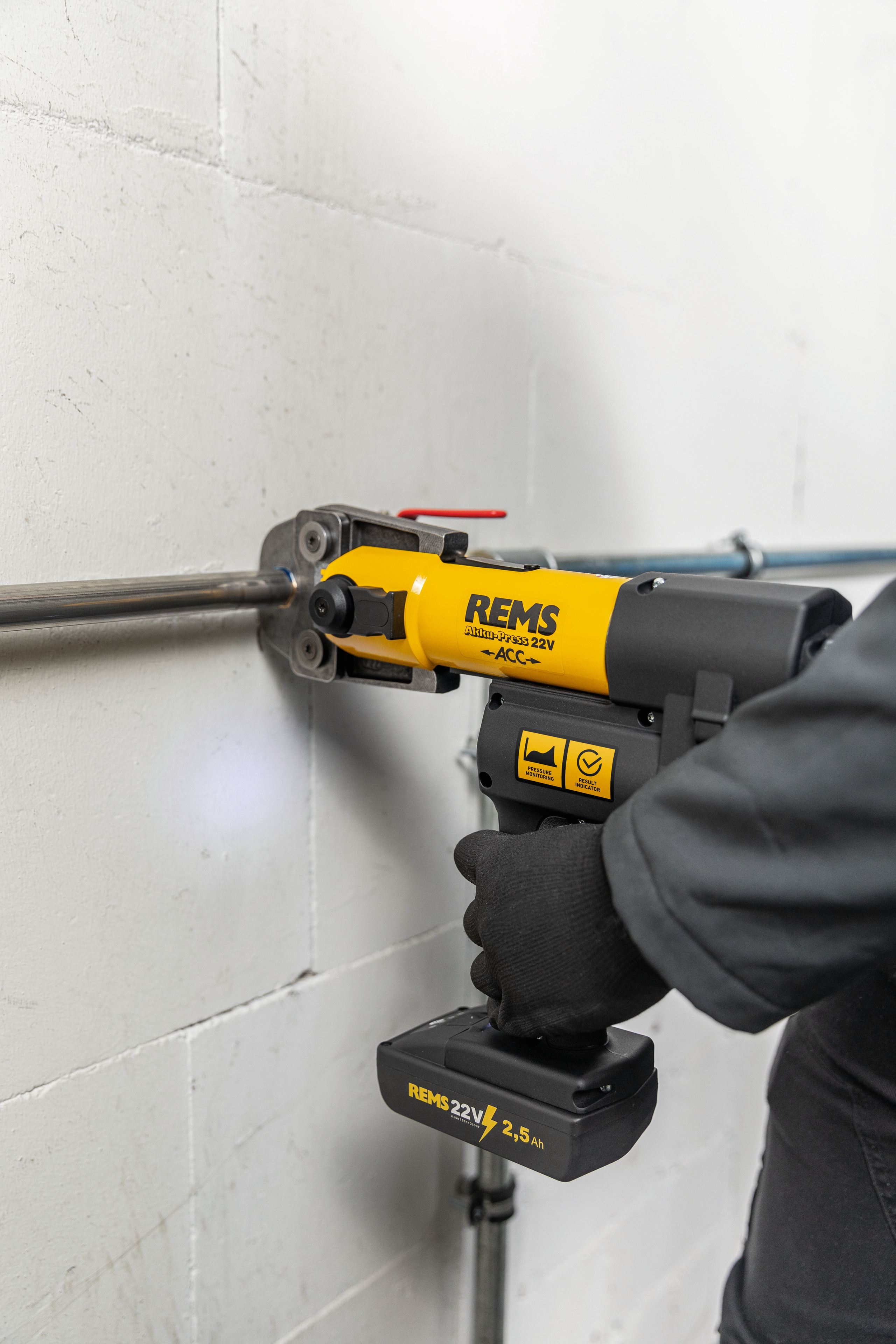 Akumulatorovy-lis-Akku-press-22-V-ACC-WHITE-Basic-pack